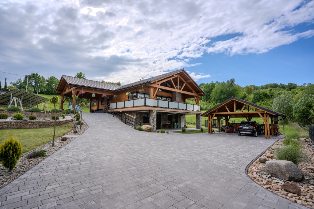 Luksusowy dom z bali Latoszyn