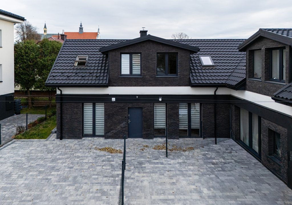 18189-114474741
